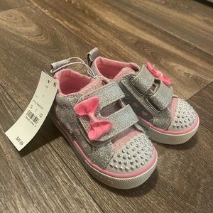 Size 5 toddler girl shoes.